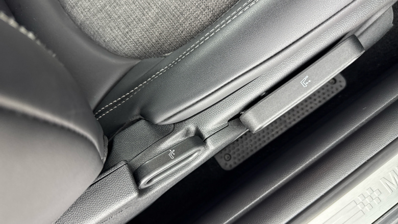 MINI Hatchback 135kW Cooper S Level 2 33kWh 3dr Auto Electric Hatchback